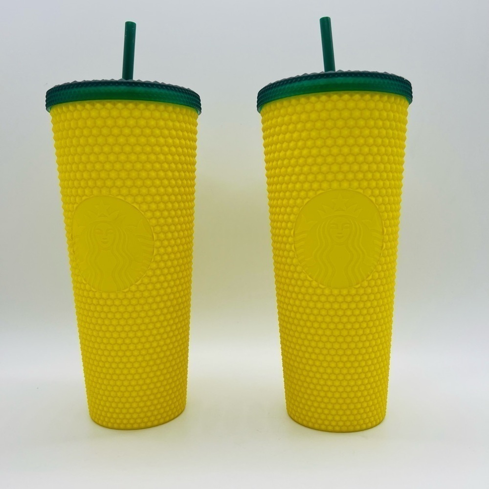 STARBUCKS SET OF 2 YELLOW & GREEN DRINK HOLDER WITH STRAW AND LID 20 OZ